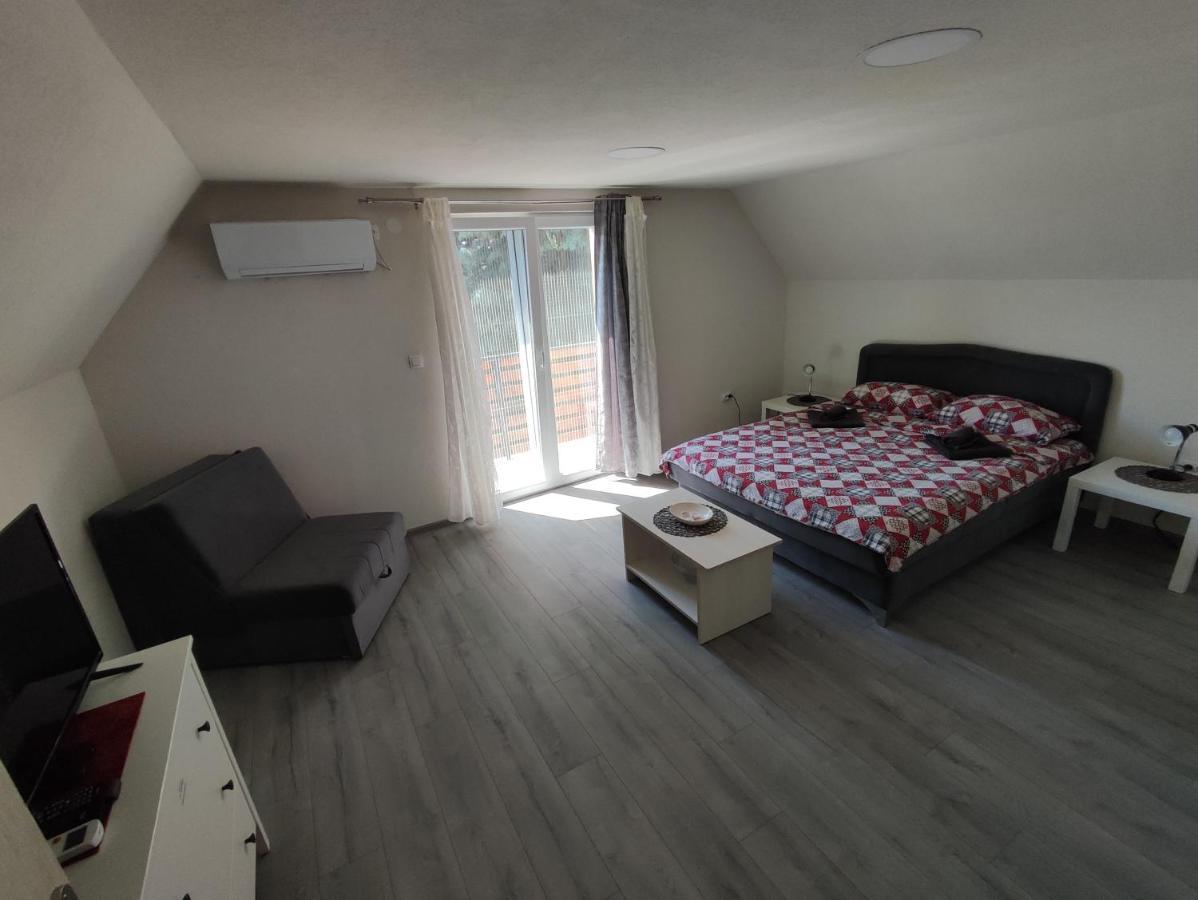 Milicin Konak Vrdnik Exterior foto