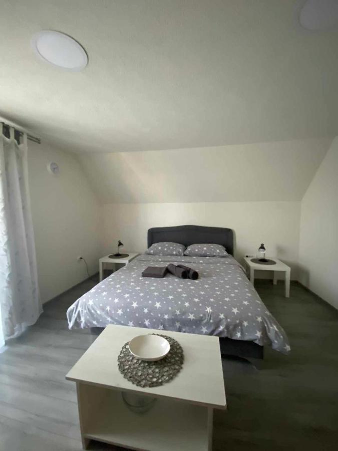 Milicin Konak Vrdnik Exterior foto