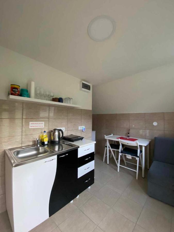 Milicin Konak Vrdnik Exterior foto
